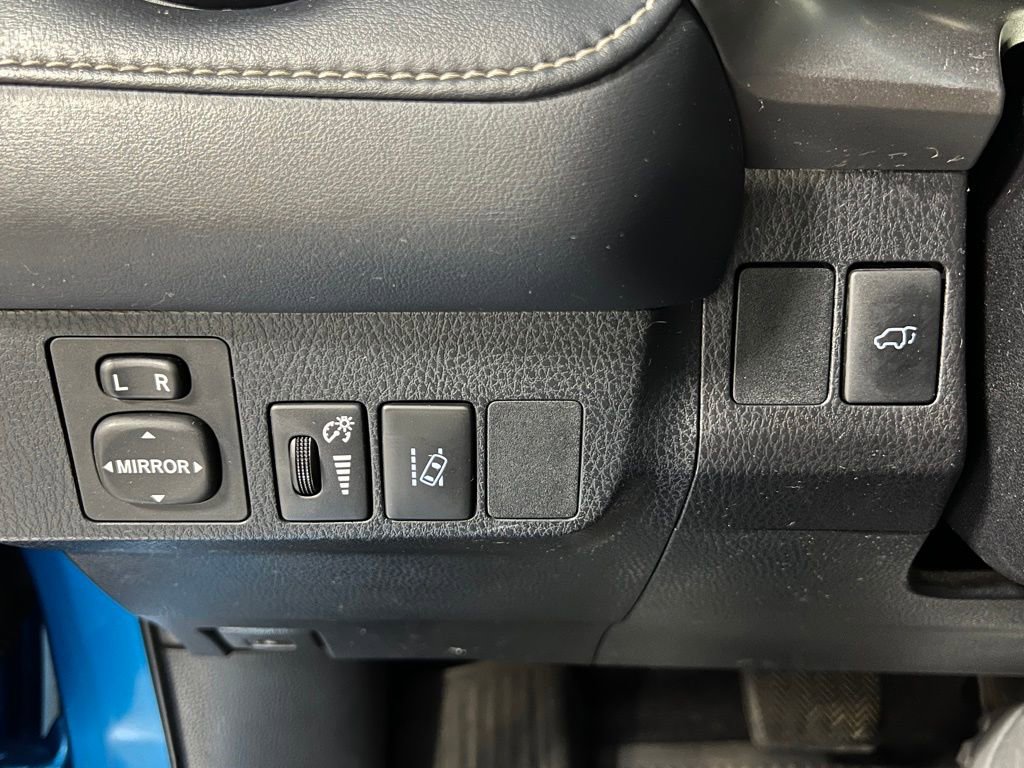 Certified 2017 Toyota RAV4 Limited w/ Advanced Technology Package image 39