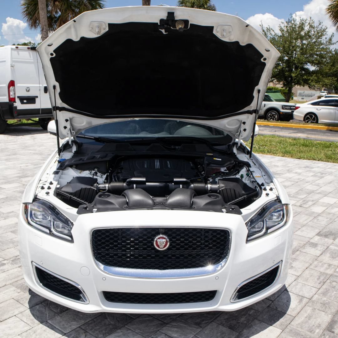 Used 2019 Jaguar XJ L Portfolio RWD image 34