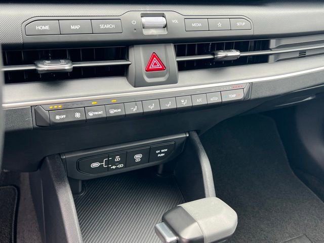 Certified 2025 Kia K4 LXS FWD image 21