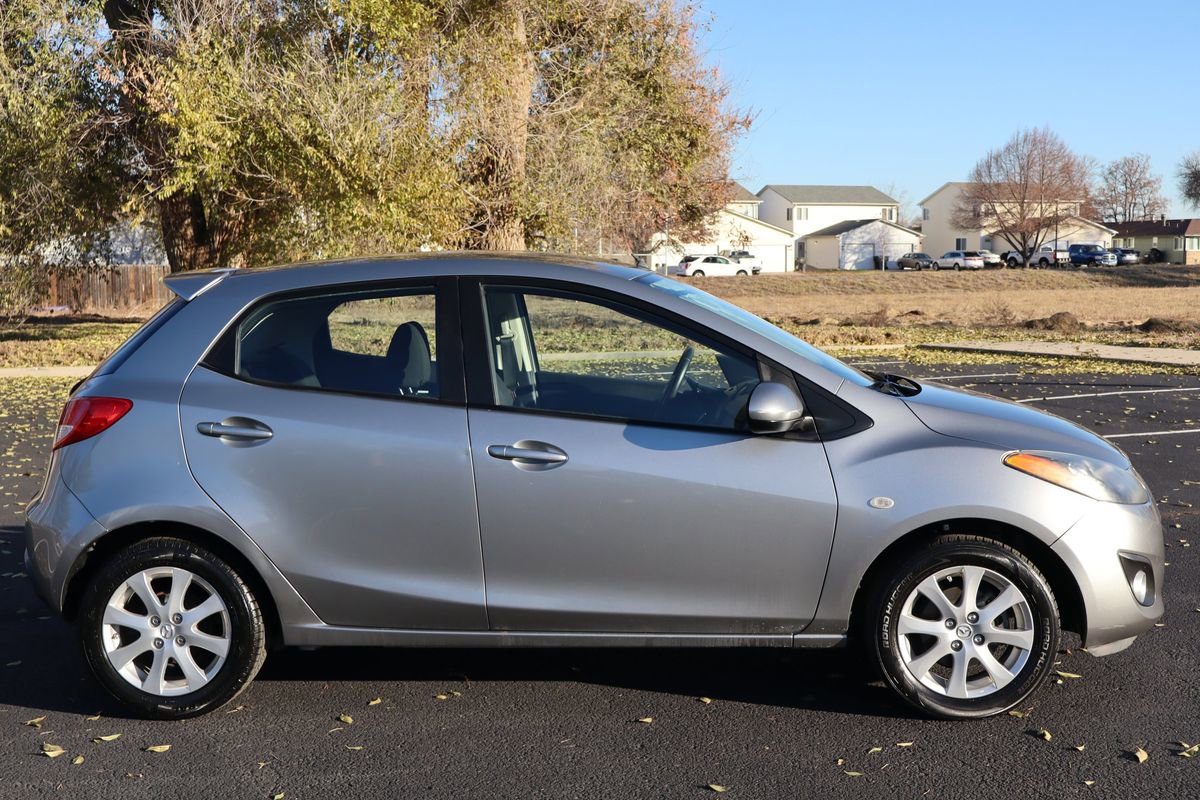 Used 2012 MAZDA MAZDA2 Touring image 3