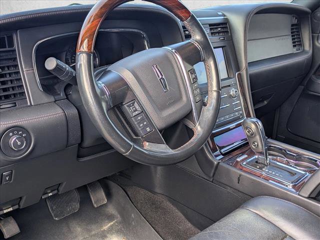 Used 2017 Lincoln Navigator Reserve image 9