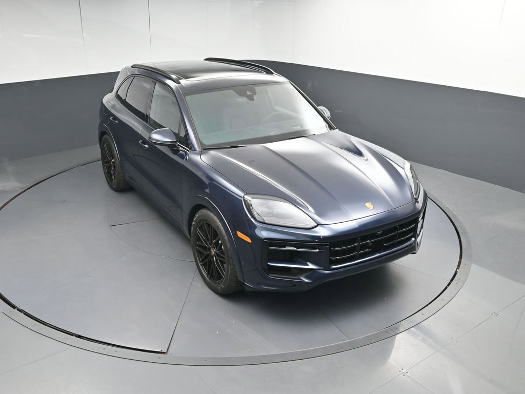Certified 2026 Porsche Cayenne GTS image 40