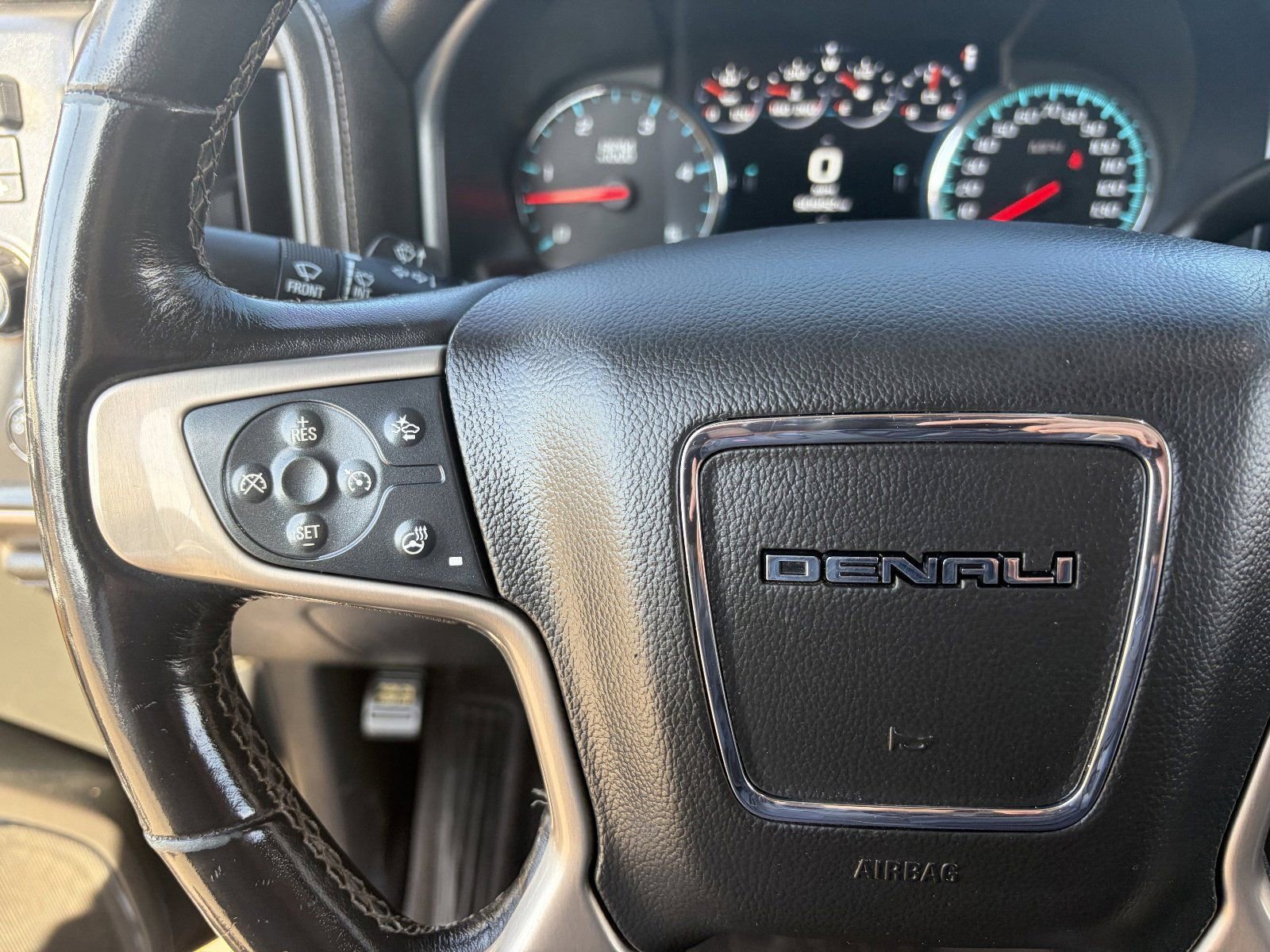 Used 2019 GMC Sierra 2500 Denali w/ Duramax Plus Package image 25