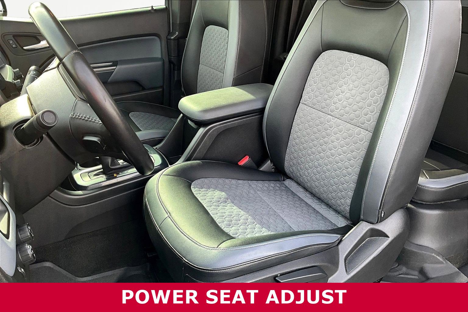 Used 2016 Chevrolet Colorado Z71 w/ Z71 Midnight Edition image 23