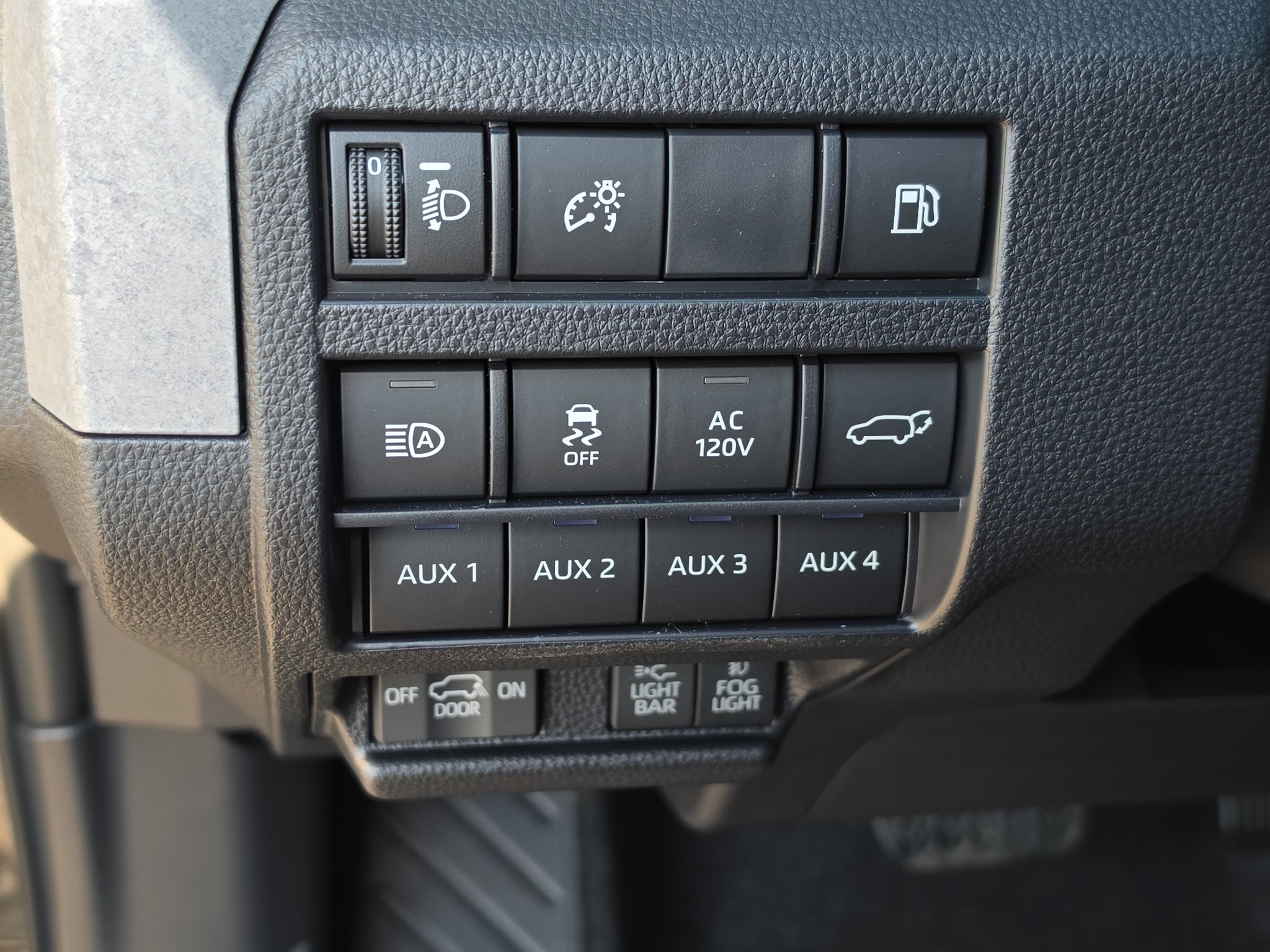 New 2026 Toyota 4Runner Trailhunter AWD/4WD image 26