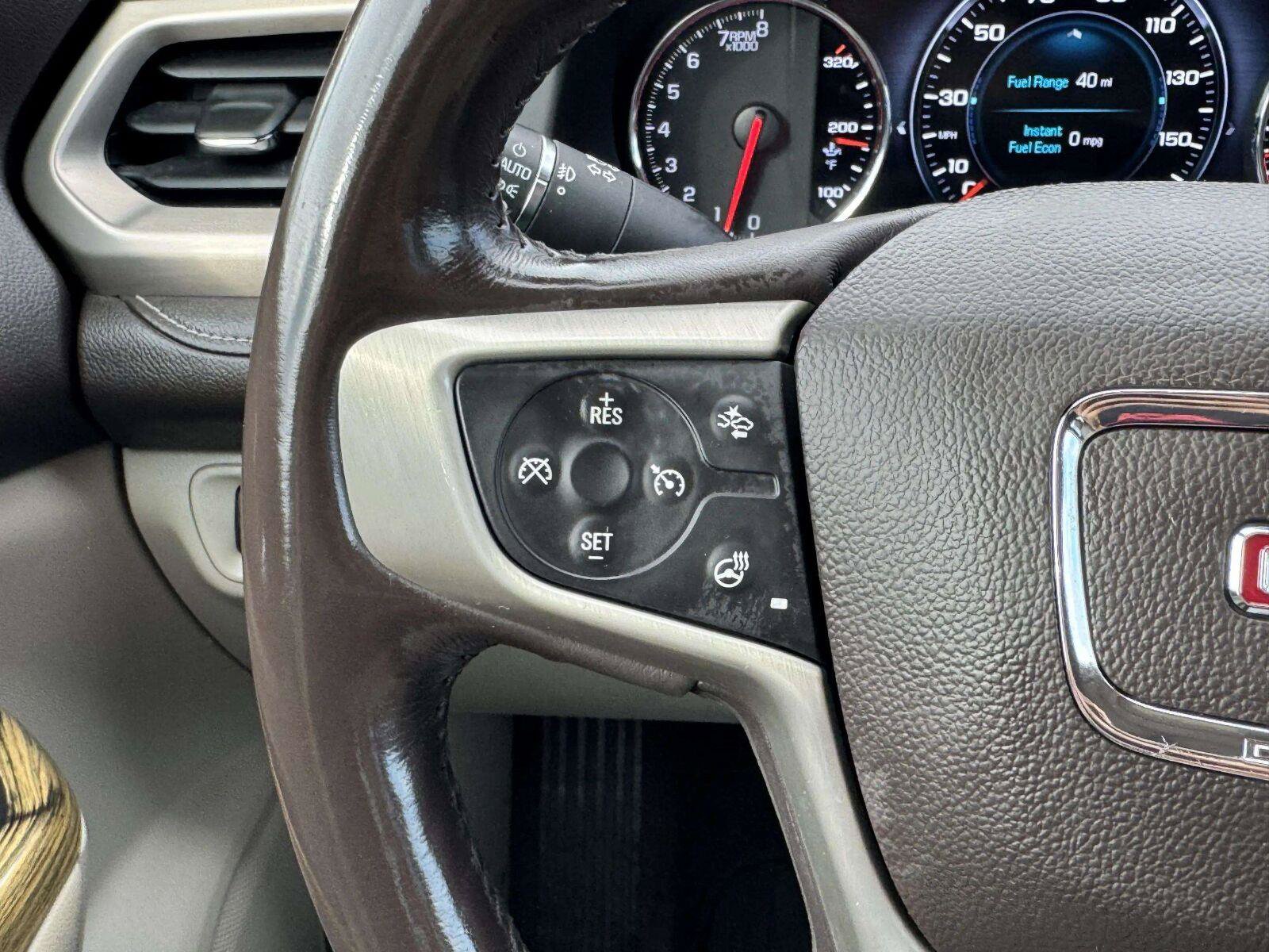Used 2019 GMC Acadia Denali w/ Technology Package AWD/4WD image 23