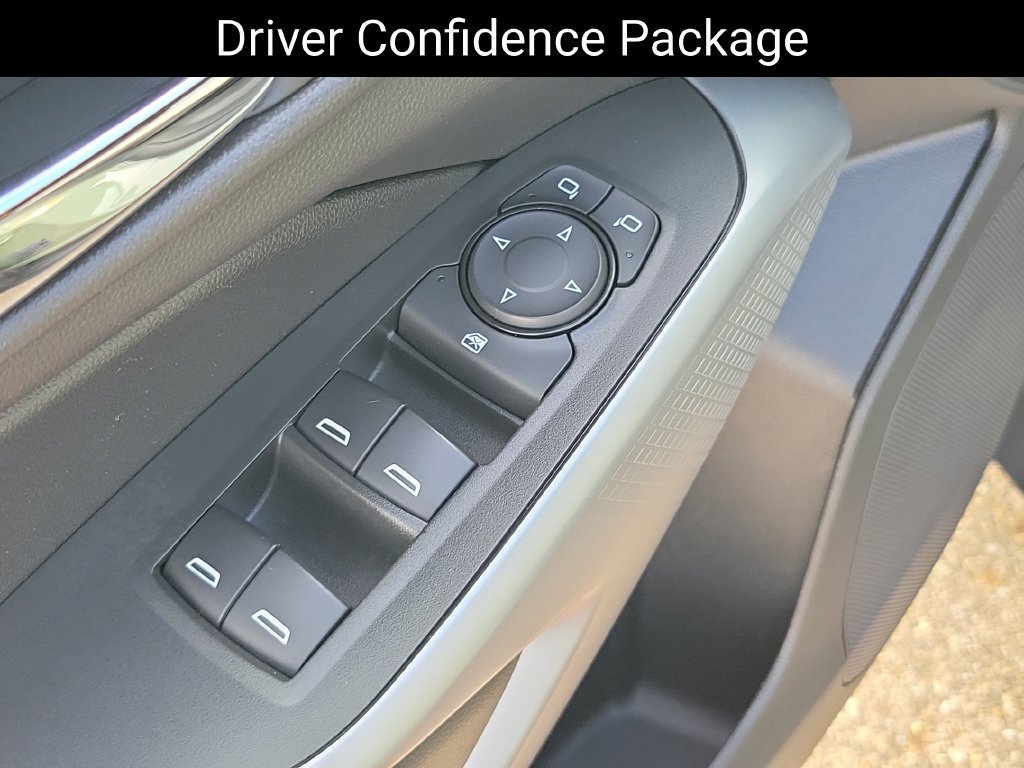 Used 2024 Chevrolet Trax RS w/ Driver Confidence Package FWD image 11