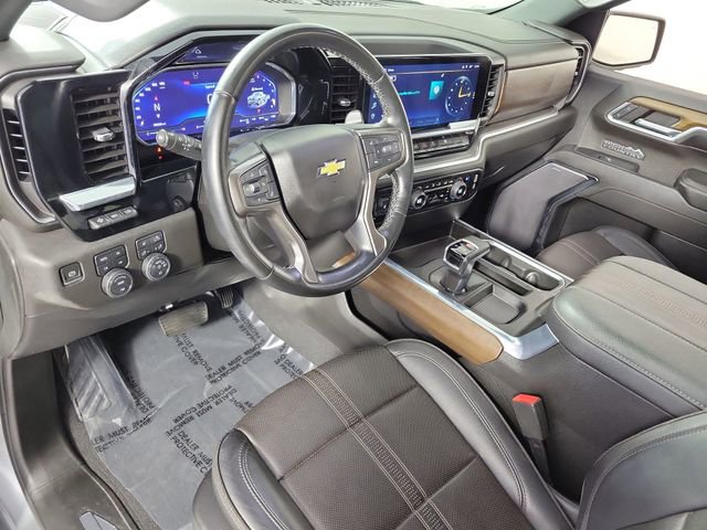 Used 2023 Chevrolet Silverado 1500 High Country w/ High Country Premium Package image 18