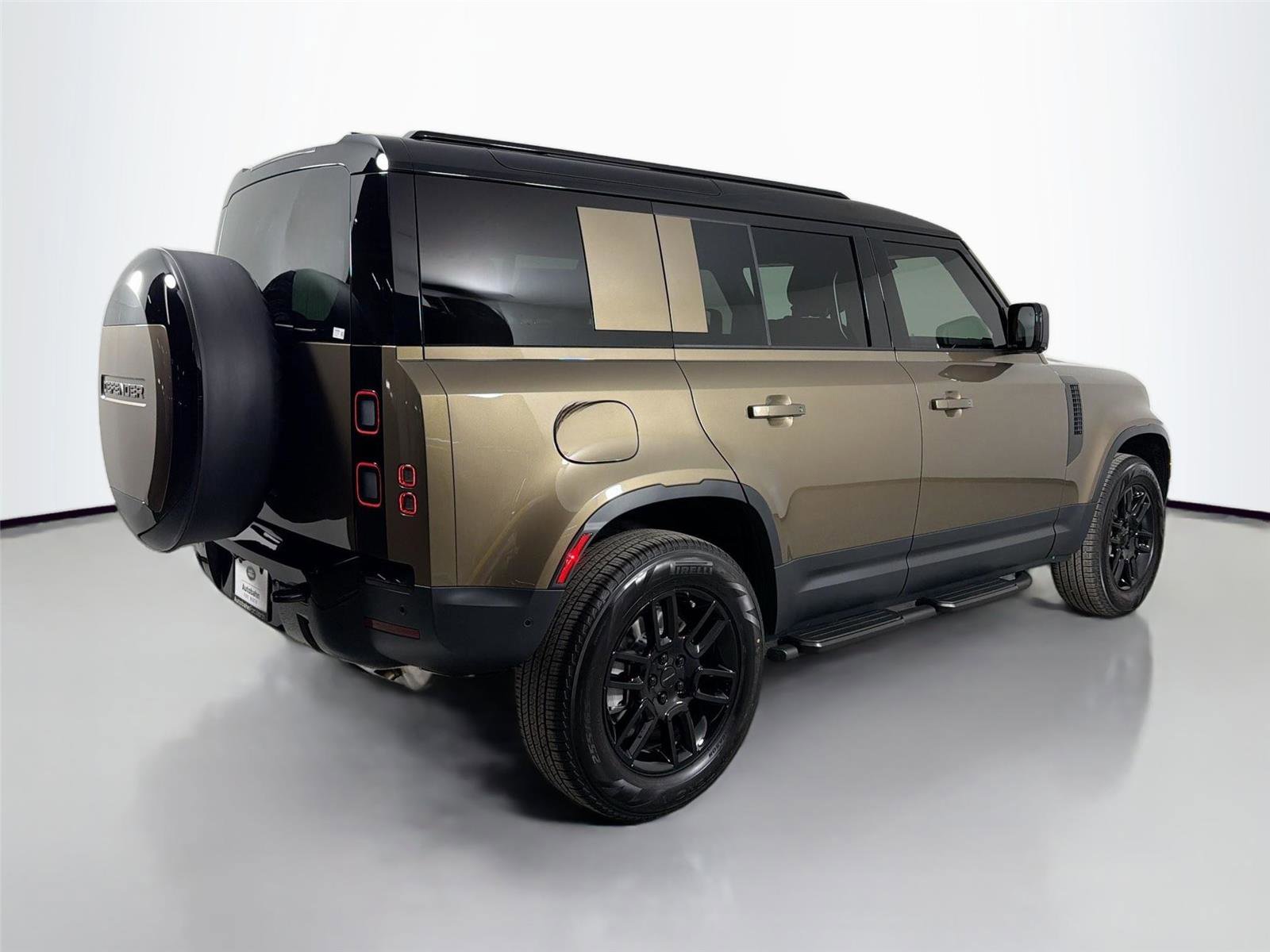 New 2026 Land Rover Defender 110 S AWD/4WD image 5