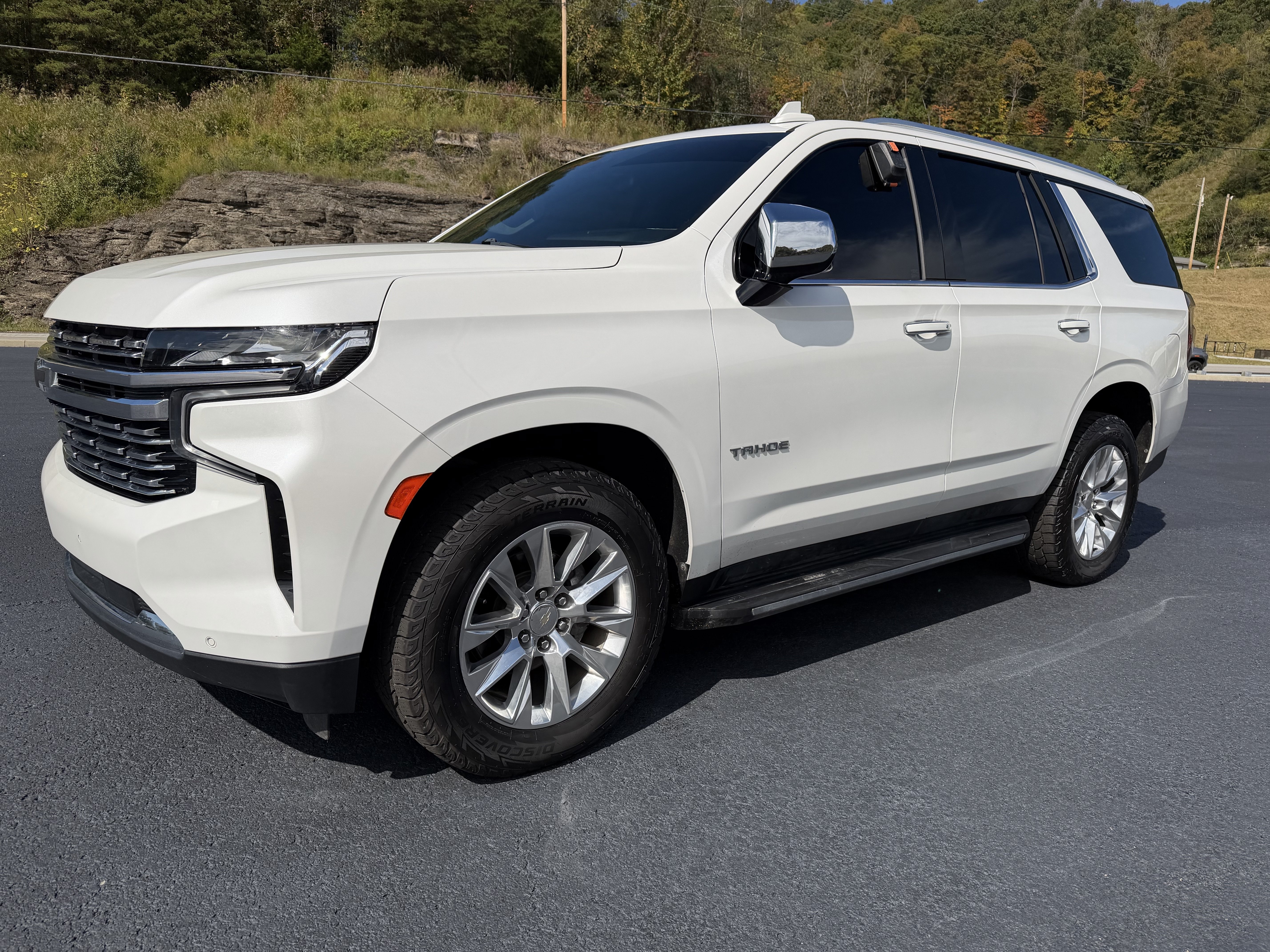 Used 2022 Chevrolet Tahoe Premier AWD/4WD image 3