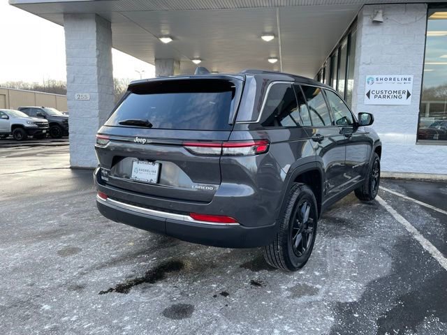Used 2025 Jeep Grand Cherokee Laredo X image 6