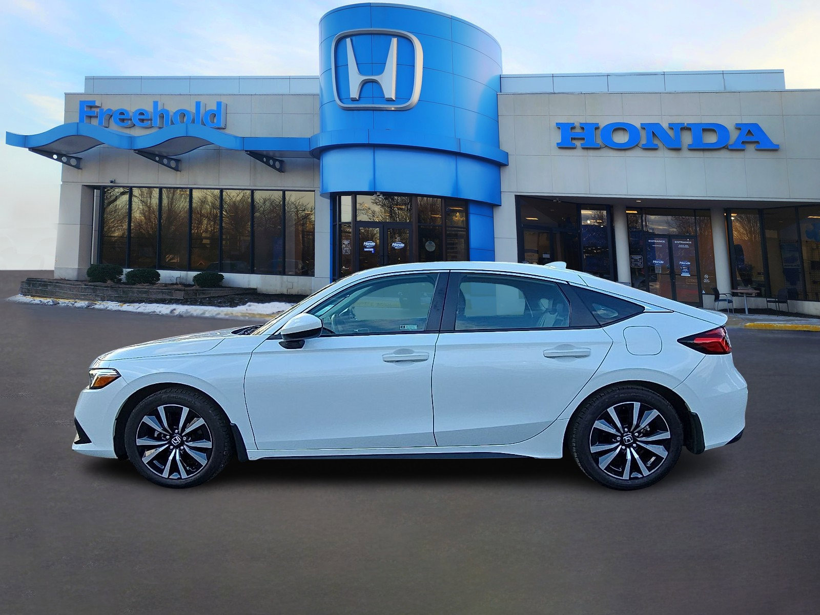 Used 2024 Honda Civic EX-L image 4