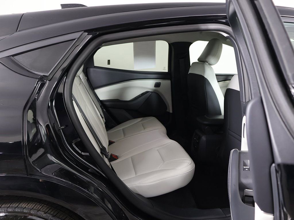 Used 2025 Ford Mustang Mach-E Premium image 30