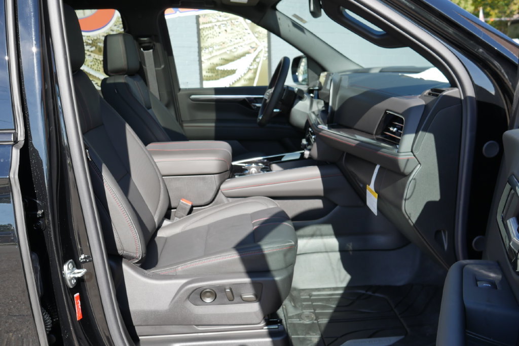 New 2026 Chevrolet Tahoe RST w/ RST Capability Package AWD/4WD image 9