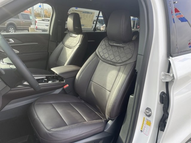 New 2026 Ford Explorer Platinum w/ LUX Leather Package image 24