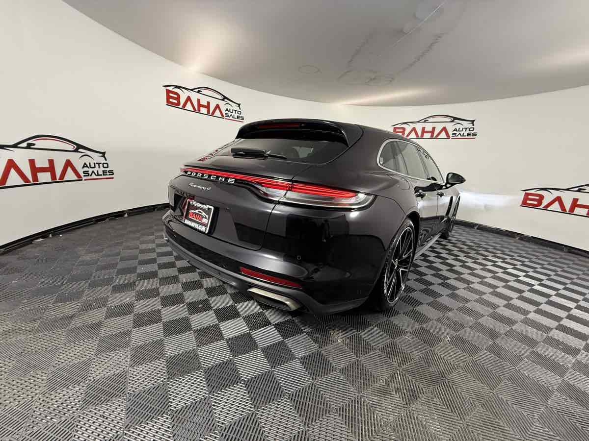 Used 2022 Porsche Panamera 4 w/ Premium Package AWD/4WD image 12