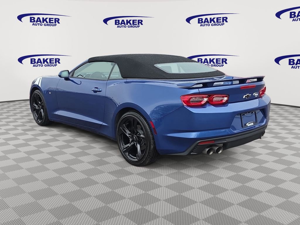 Used 2024 Chevrolet Camaro LT w/ Technology Package image 5