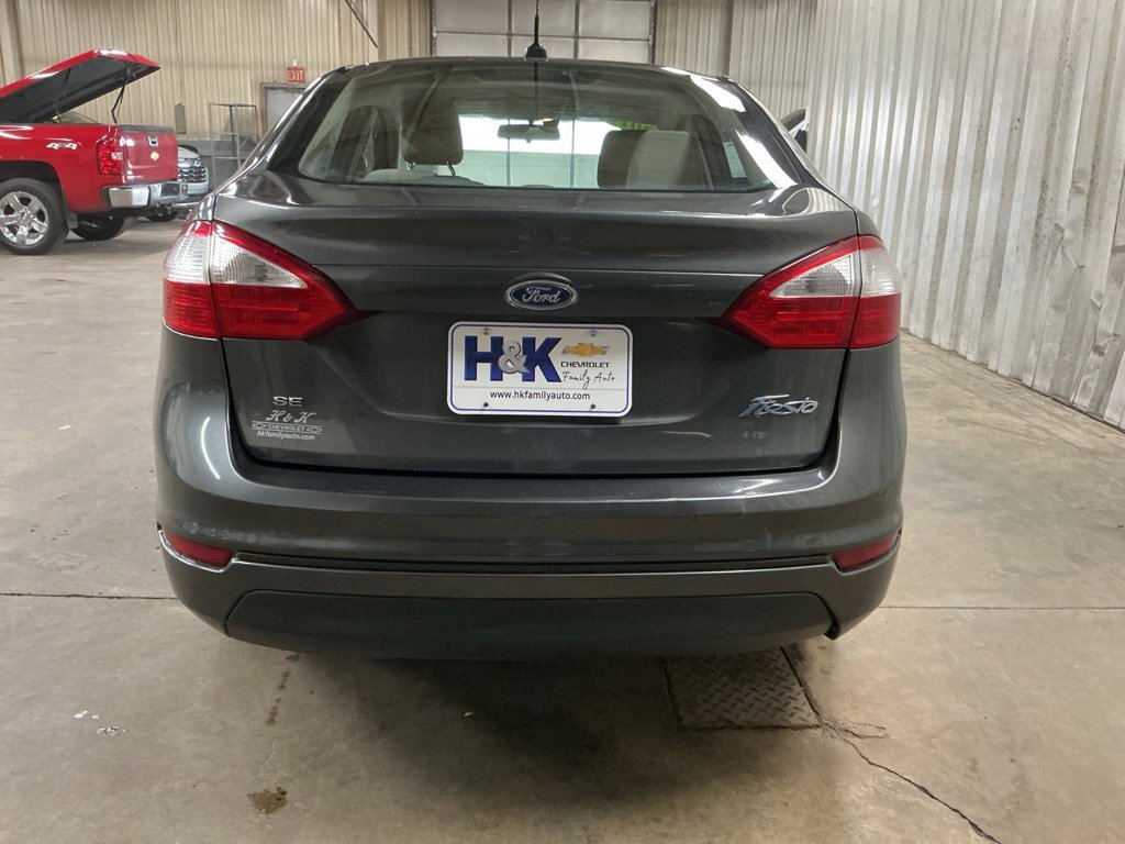 Used 2016 Ford Fiesta SE image 6