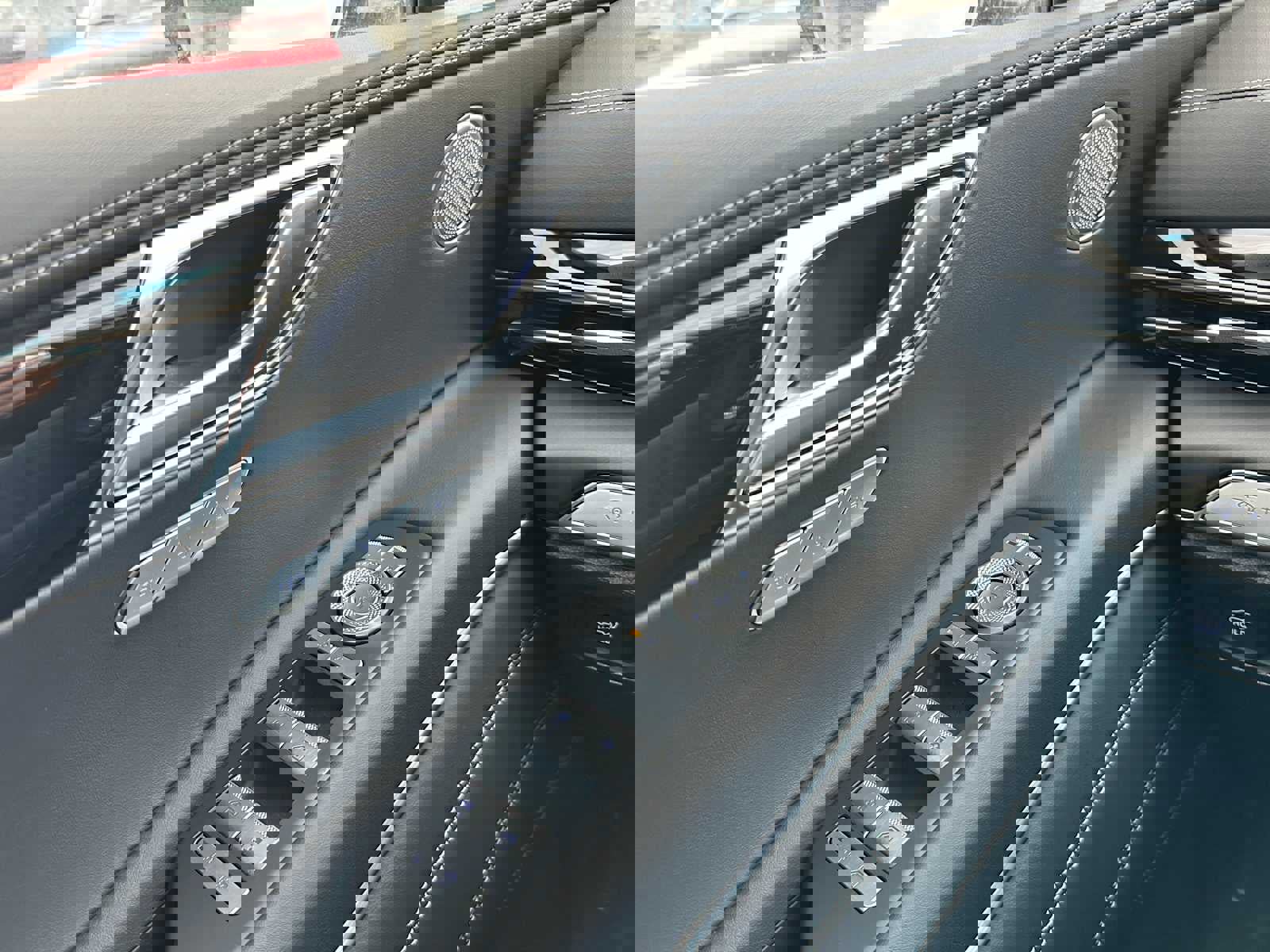 Used 2025 Genesis GV80 2.5T Standard image 32