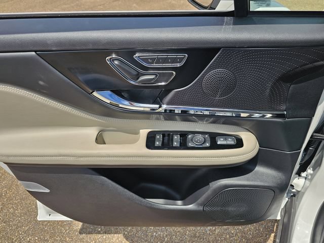 New 2025 Lincoln Corsair Grand Touring AWD/4WD image 15