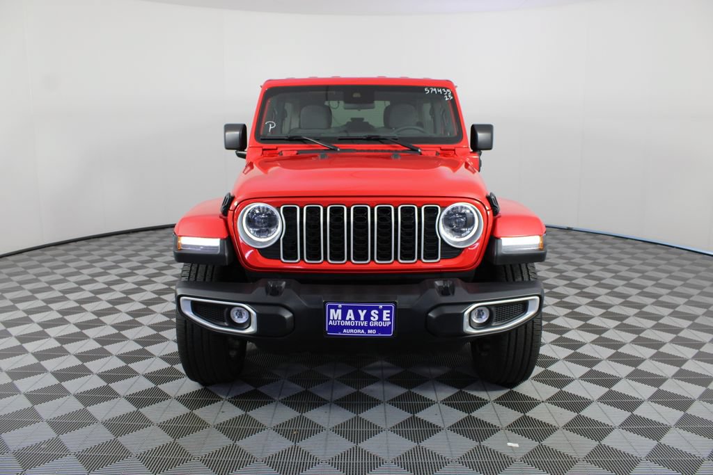 Used 2025 Jeep Wrangler Unlimited Sahara AWD/4WD image 25
