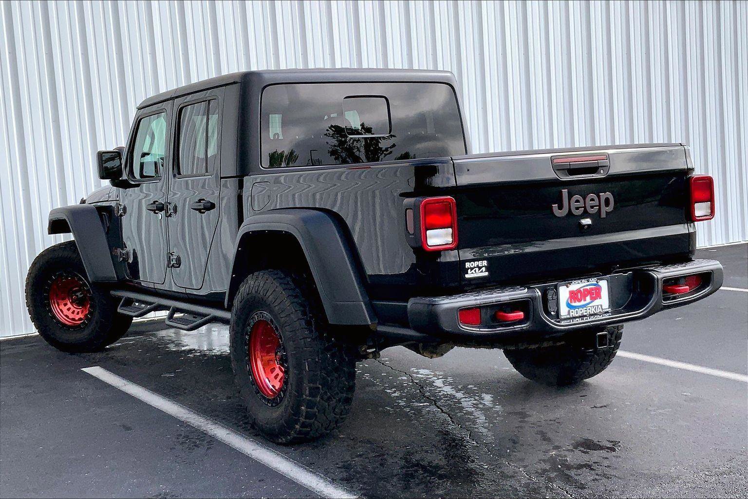 Used 2022 Jeep Gladiator Rubicon w/ Trailer Tow Package AWD/4WD image 10