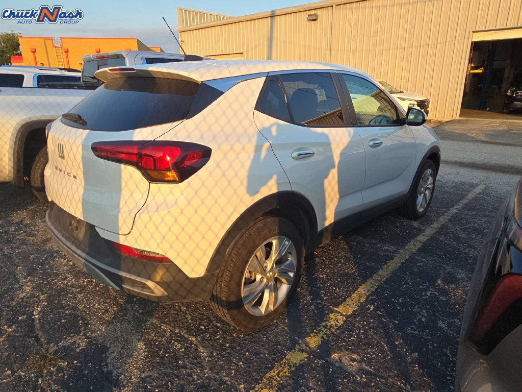 Used 2025 Buick Encore GX Preferred AWD/4WD image 5
