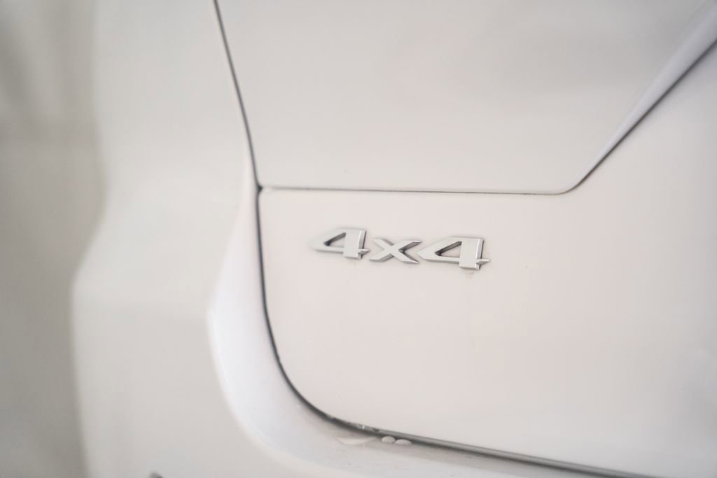 New 2025 Jeep Grand Cherokee Laredo X w/ Luxury Tech Group I image 8