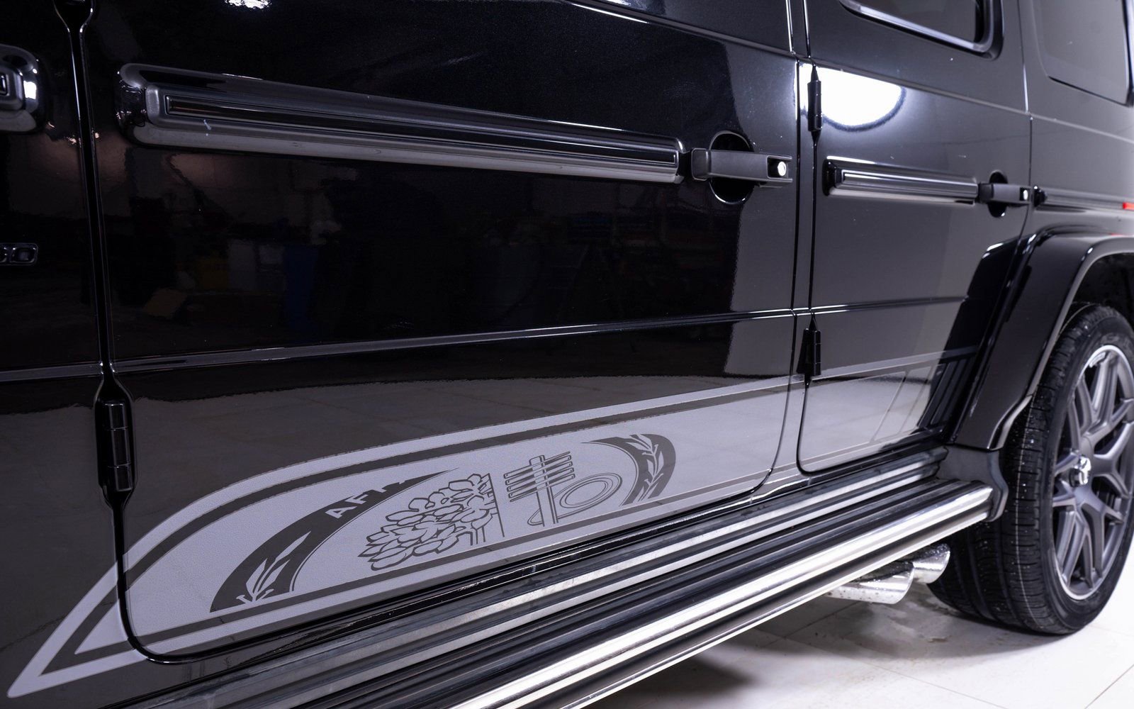 Used 2022 Mercedes-Benz G 63 AMG 4MATIC w/ AMG Night Package image 9