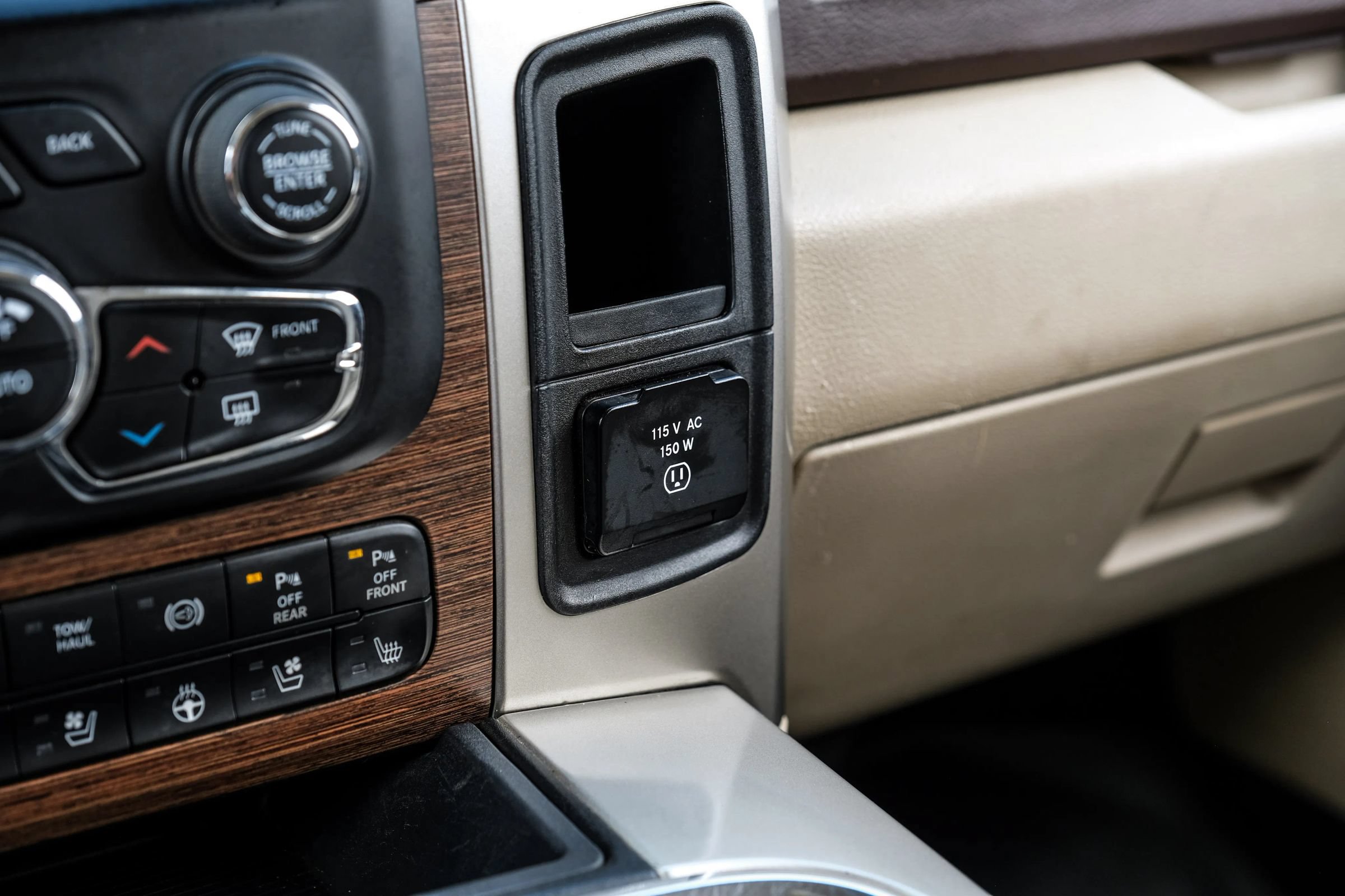 Used 2018 RAM 2500 Laramie AWD/4WD image 35