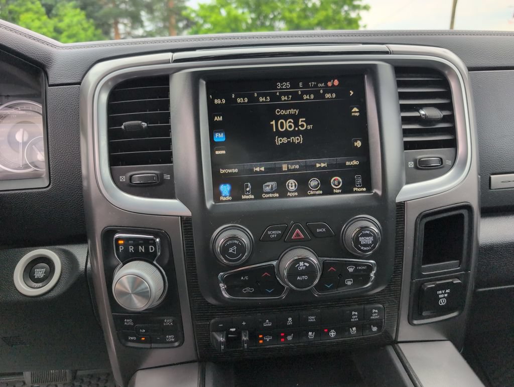 Used 2017 RAM 1500 Limited AWD/4WD image 10
