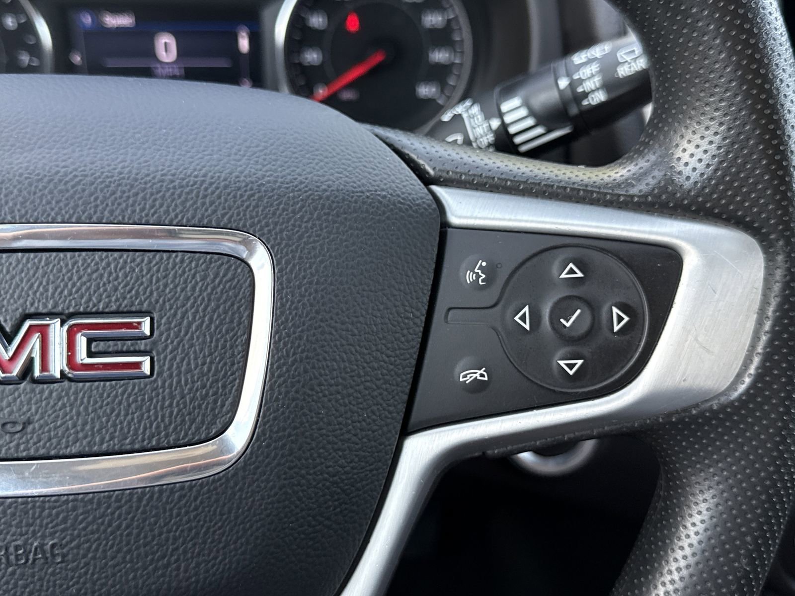 Used 2023 GMC Terrain SLE w/ Driver Convenience Package AWD/4WD image 21