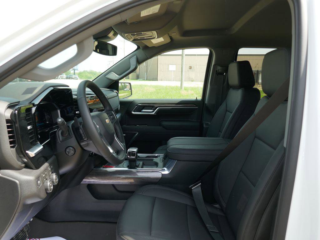 New 2026 Chevrolet Silverado 1500 LTZ AWD/4WD image 19