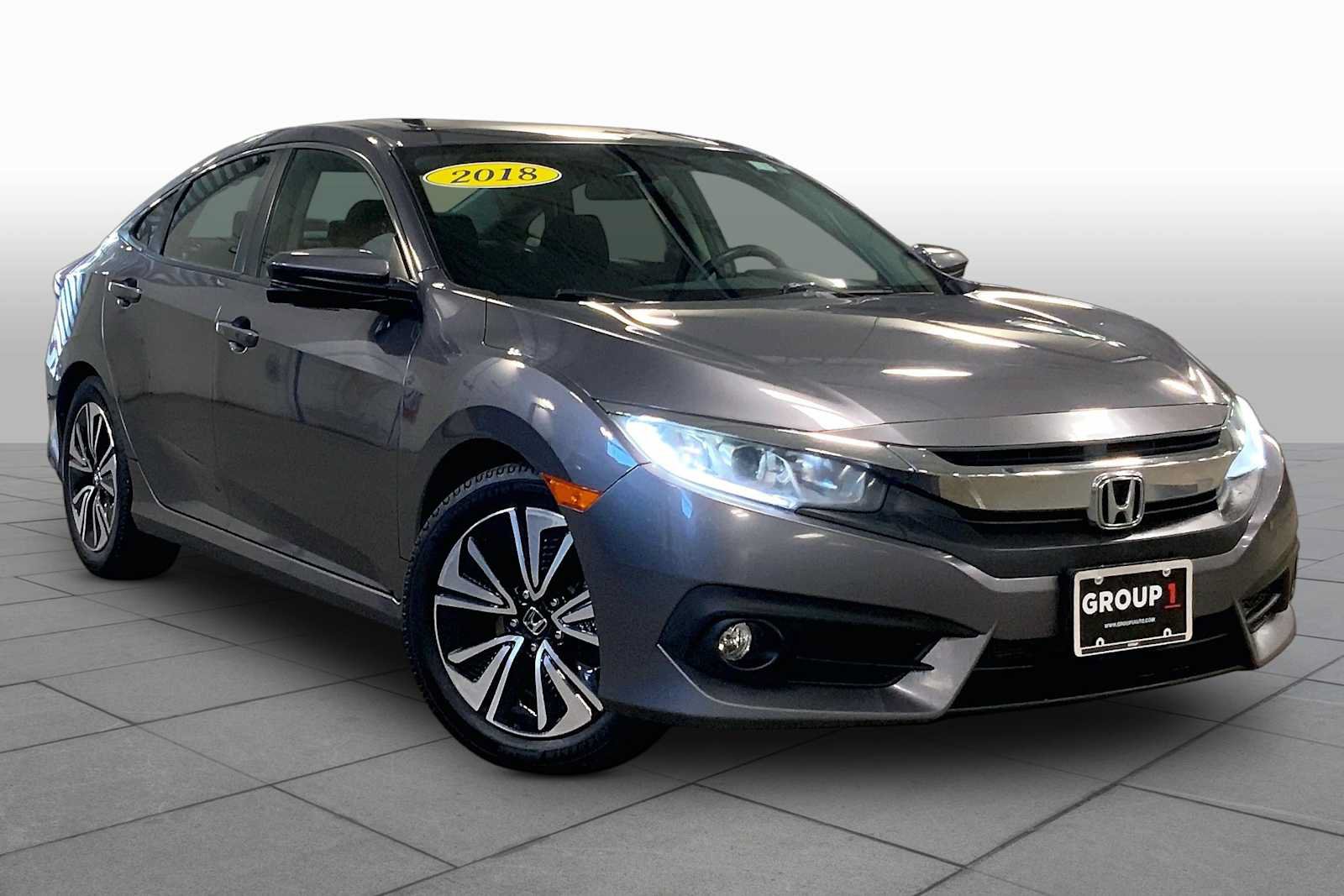 Used 2018 Honda Civic EX-T image 3