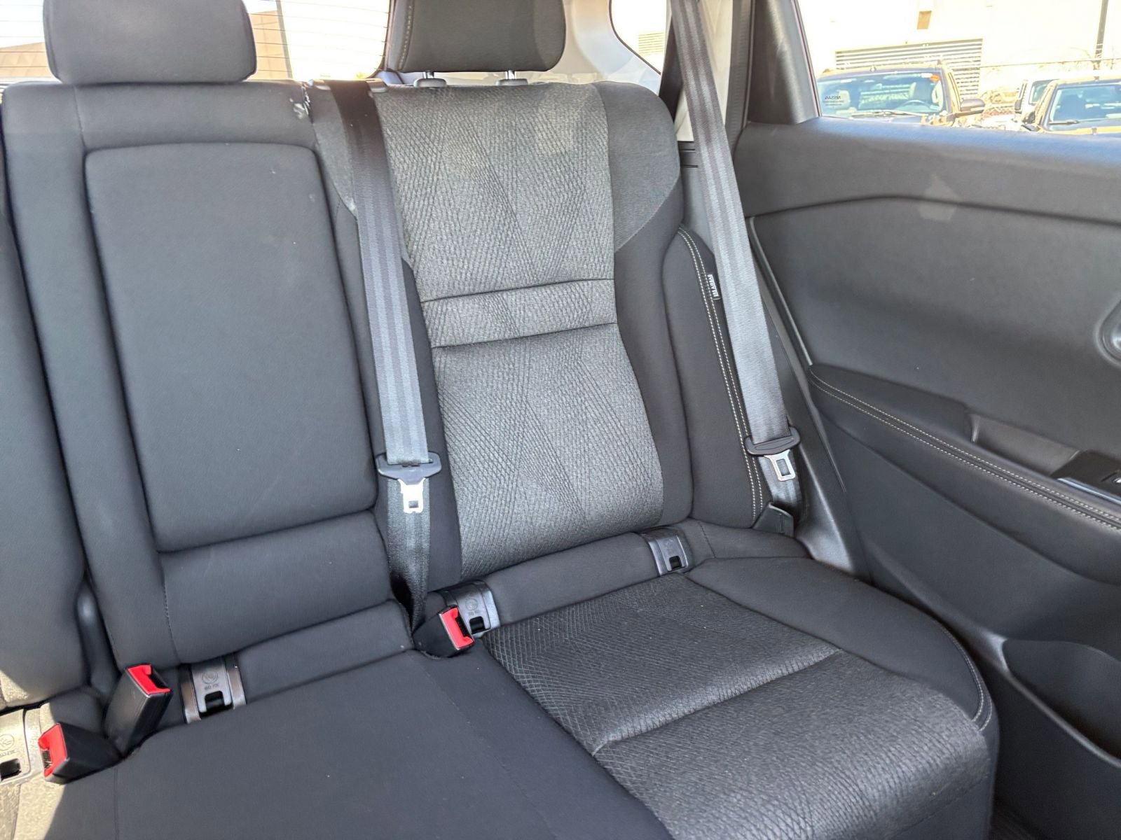 Used 2025 Nissan Rogue SV AWD/4WD image 39
