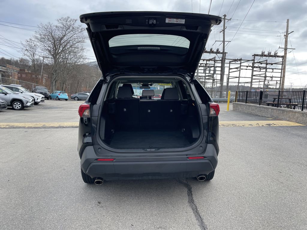 Used 2021 Toyota RAV4 XLE w/ Convenience Package AWD/4WD image 13