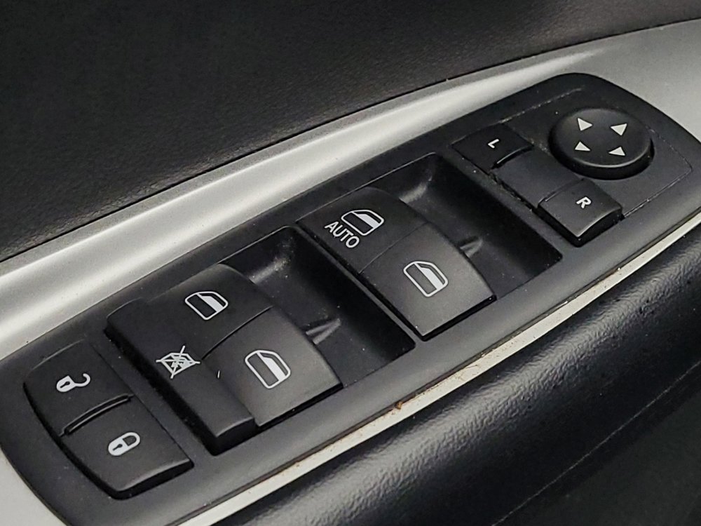 Used 2015 Dodge Journey SXT w/ Flexible Seating Group FWD image 27