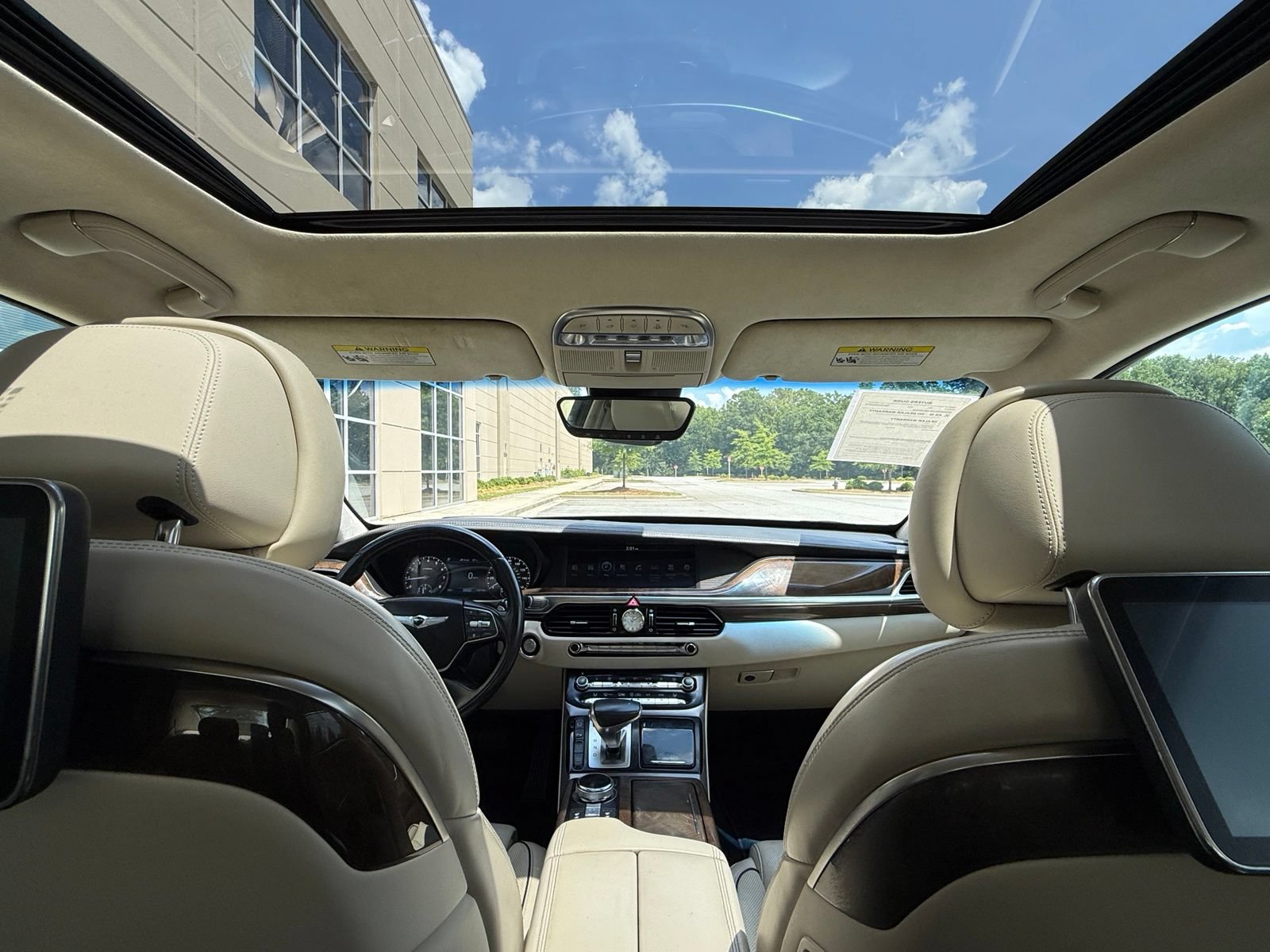 Used 2018 Genesis G90 5.0 Ultimate AWD/4WD image 34