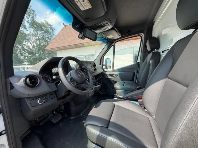 Used 2024 Mercedes-Benz Sprinter 3500 image 7