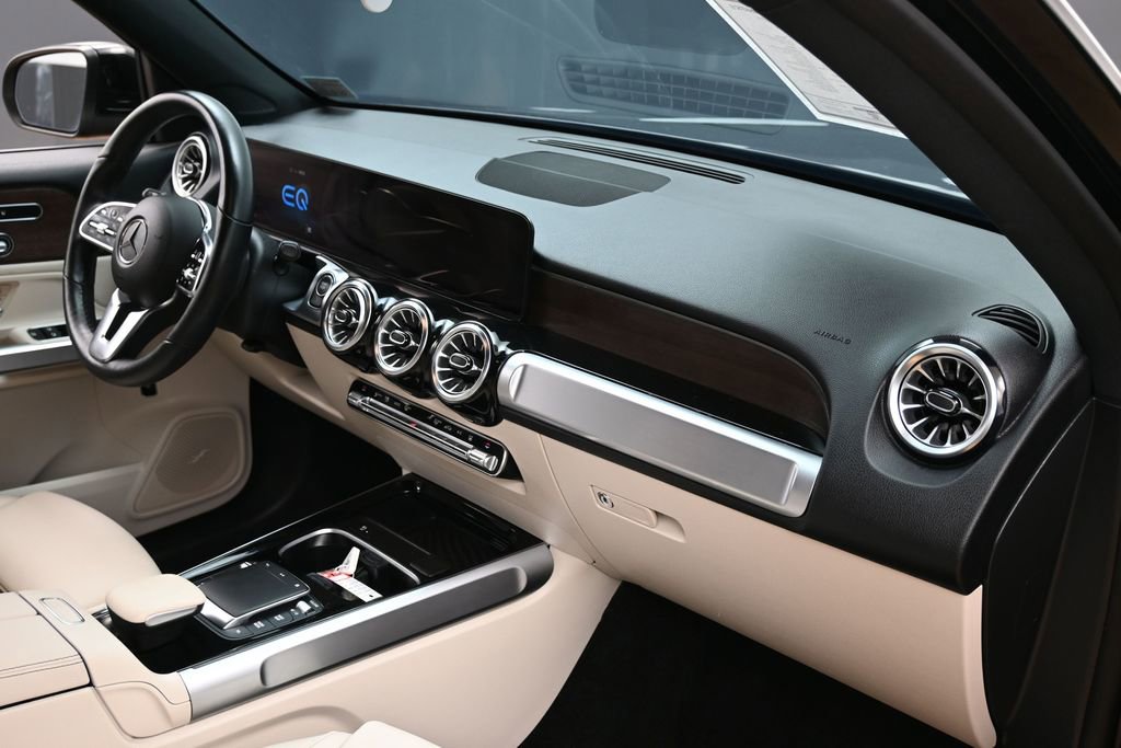 Used 2023 Mercedes-Benz EQB 300 4MATIC w/ Exclusive Package image 41