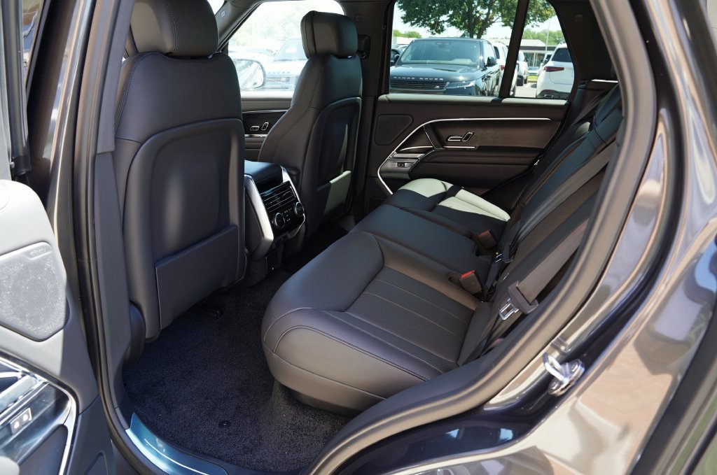 New 2026 Land Rover Range Rover SE AWD/4WD image 33