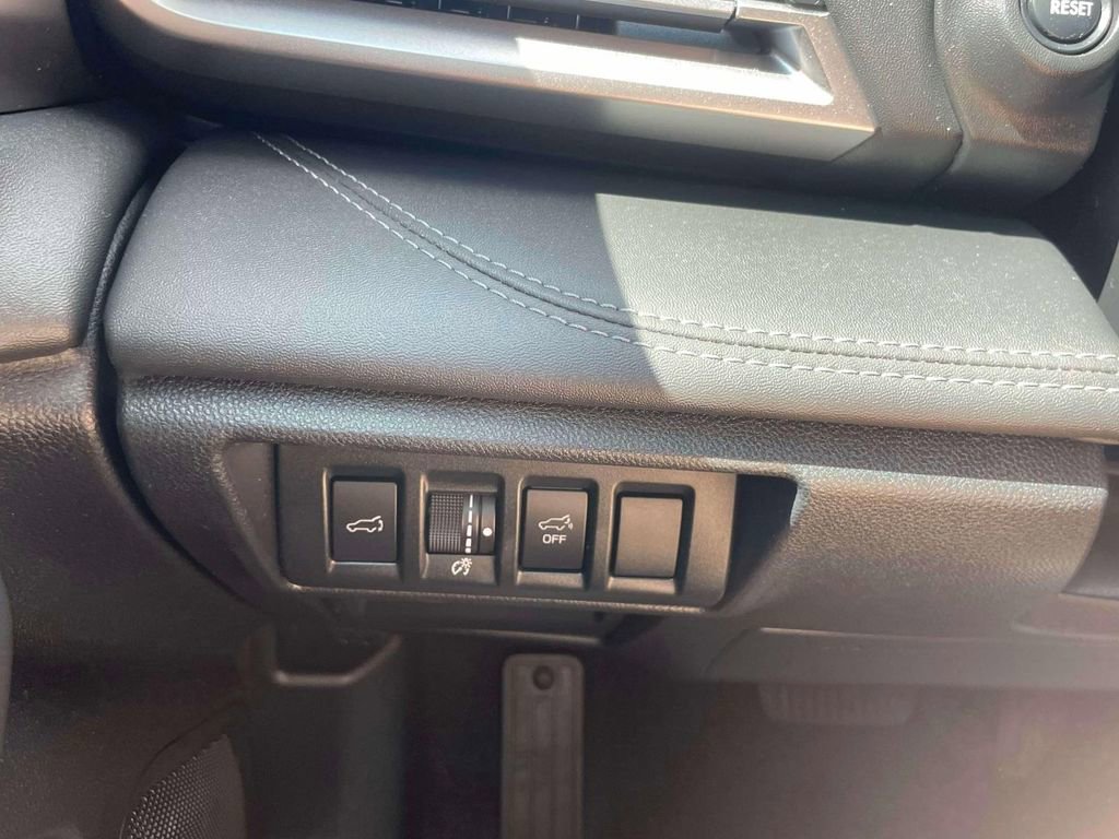 Used 2020 Subaru Outback Limited image 21