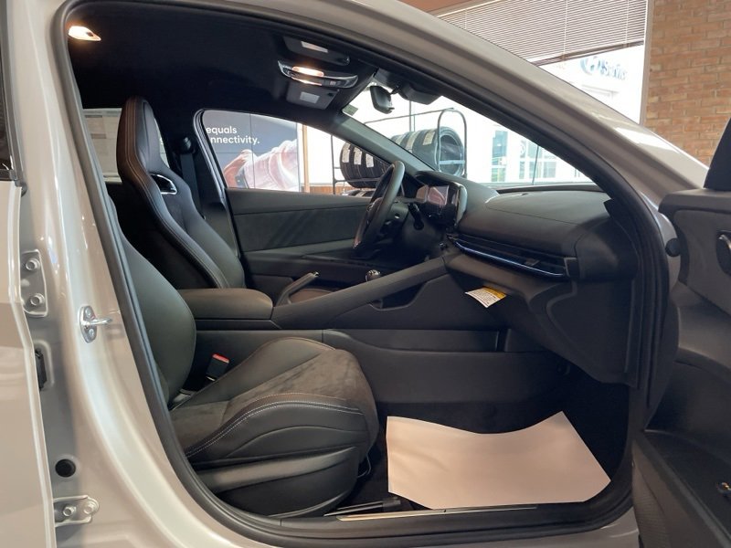 New 2025 Hyundai Elantra N image 13