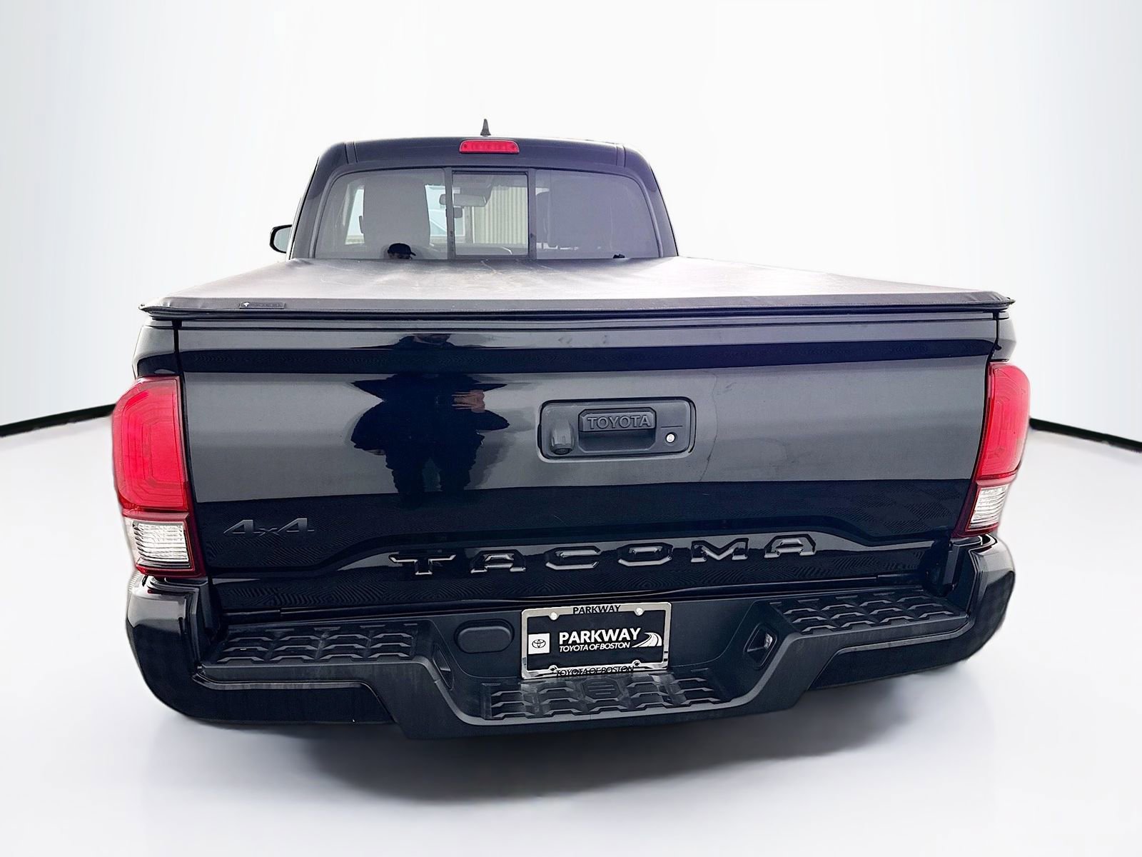 Used 2021 Toyota Tacoma SR w/ SX Package AWD/4WD image 17