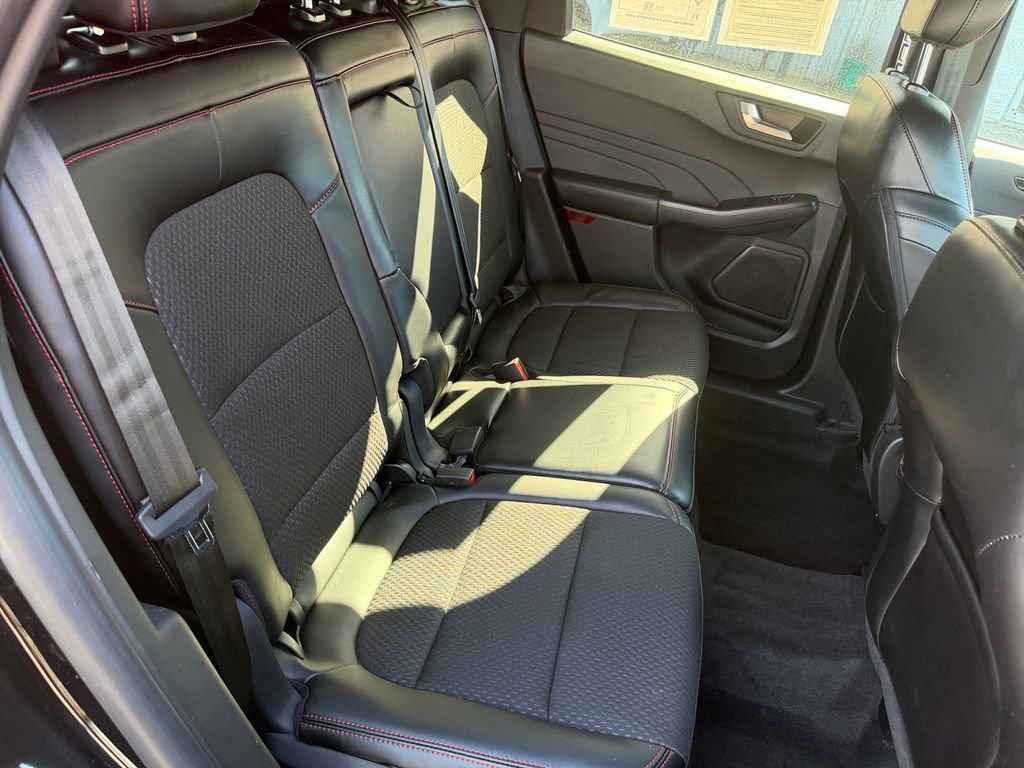Used 2024 Ford Escape ST-Line w/ Tech Pack #1 AWD/4WD image 22
