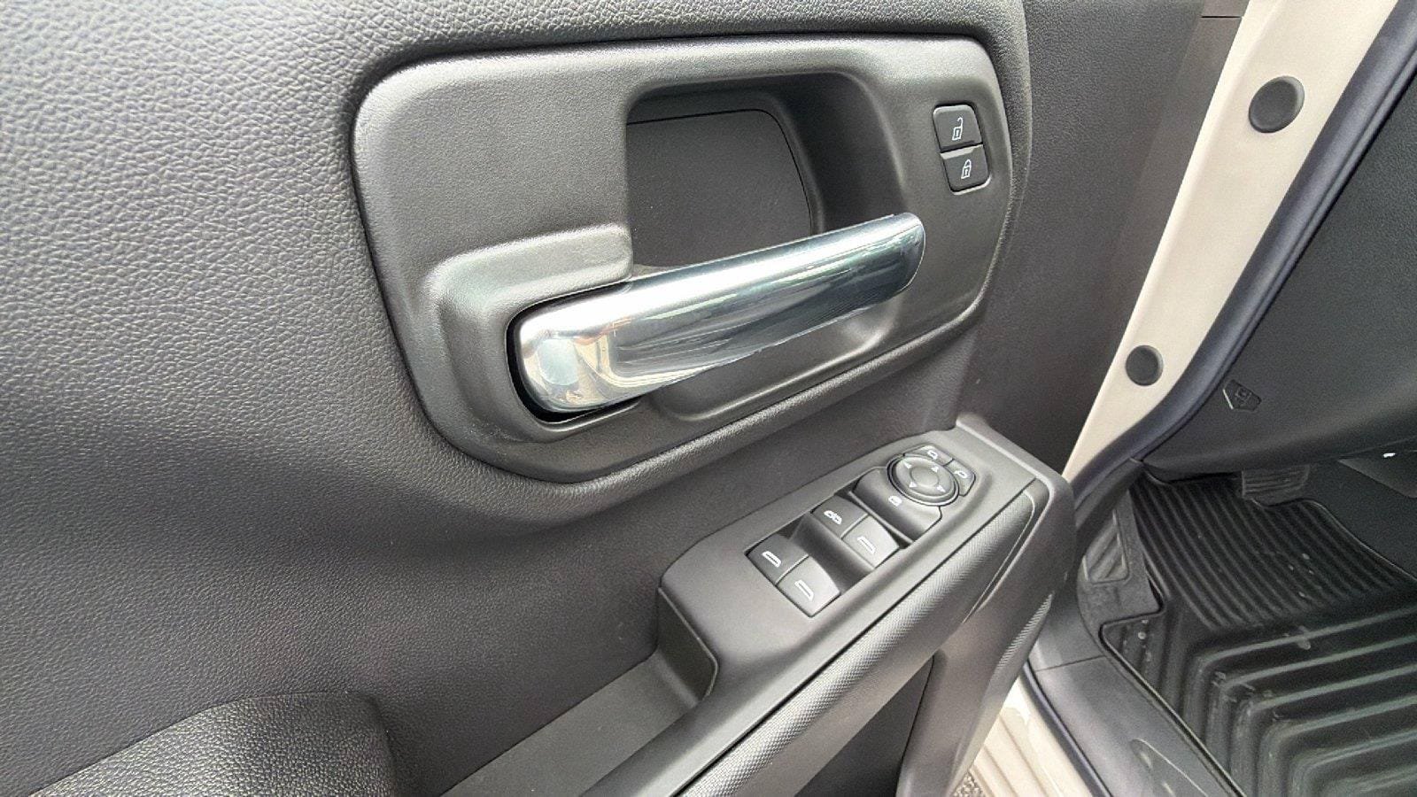 New 2026 Chevrolet Silverado 1500 Custom w/ Turbomax Blackout Package AWD/4WD image 14