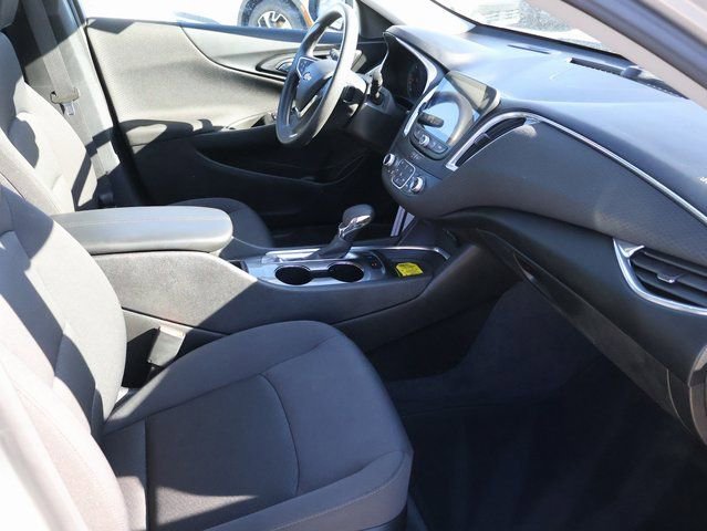 Used 2021 Chevrolet Malibu LT image 11