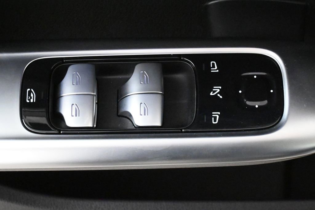 Certified 2026 Mercedes-Benz C 300 4MATIC Sedan image 25