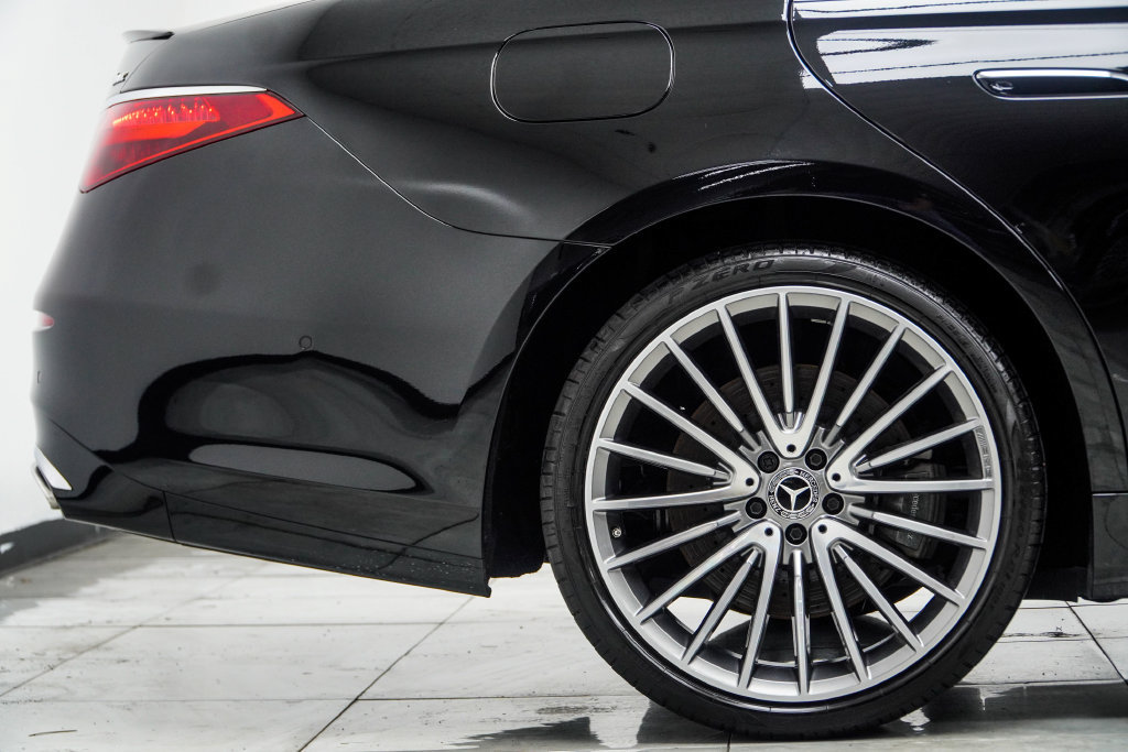 Used 2023 Mercedes-Benz S 500 4MATIC w/ AMG Line image 11