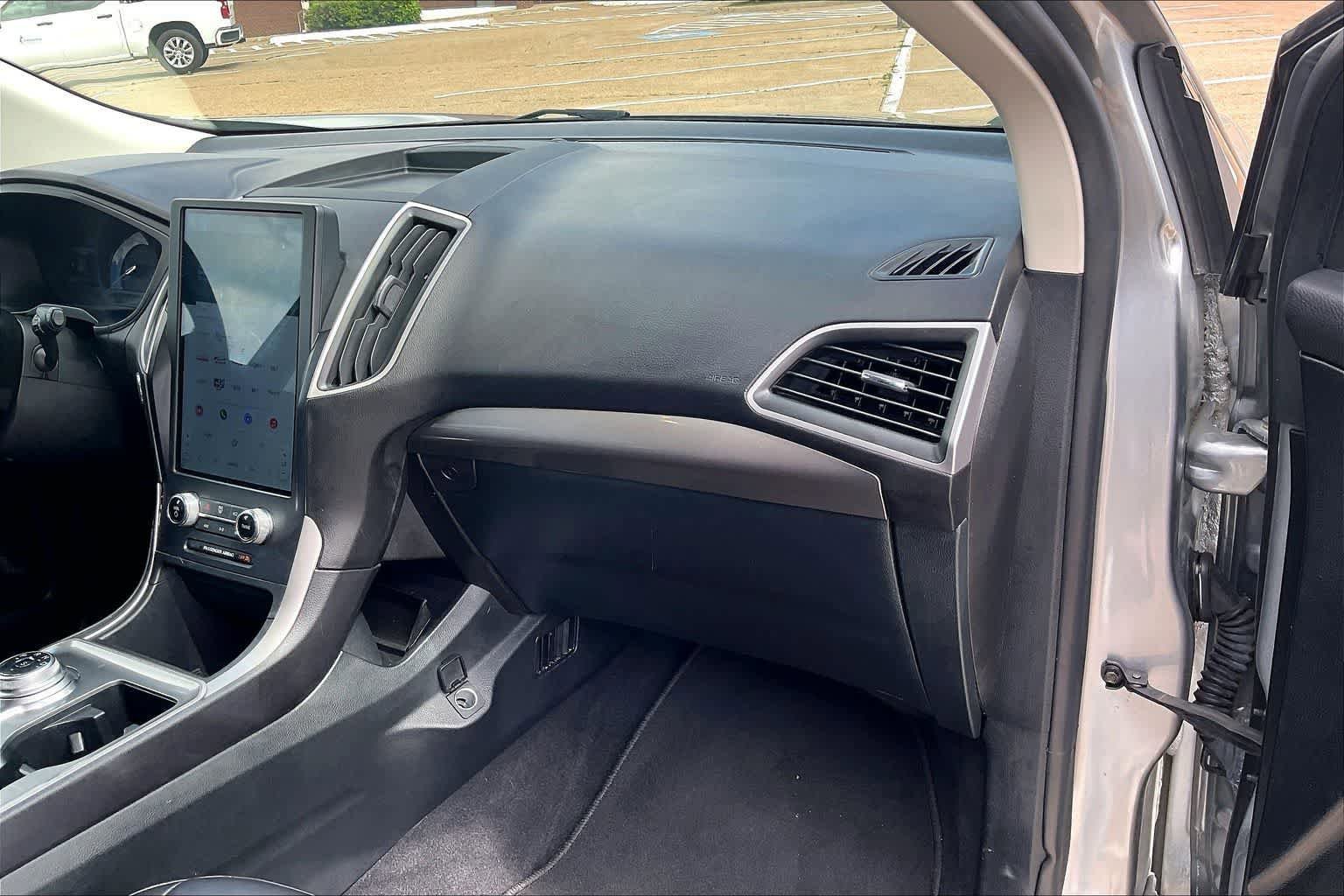 Used 2024 Ford Edge SEL AWD/4WD image 23